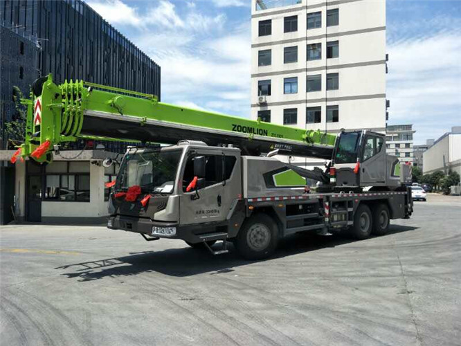 锡山区跨街广告牌的高空安装注意事项